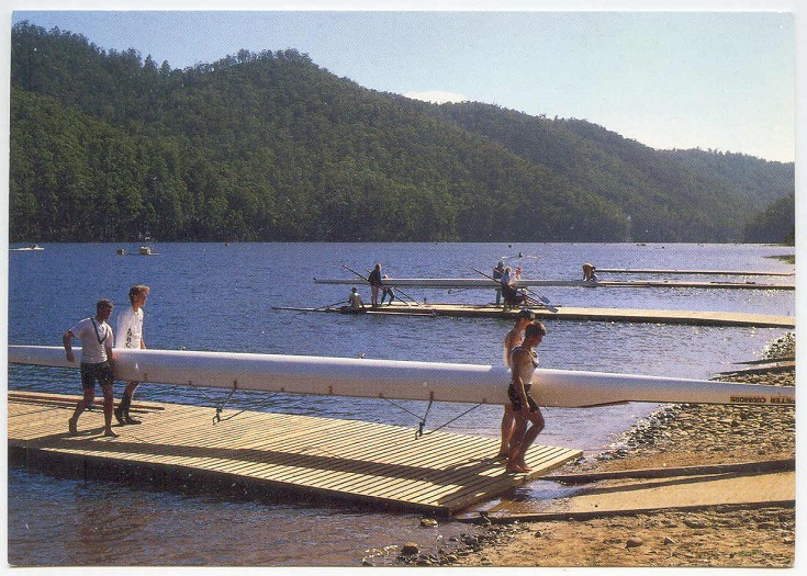 pc aus 1990 wrc lake barrington pontoons with boats and crews
