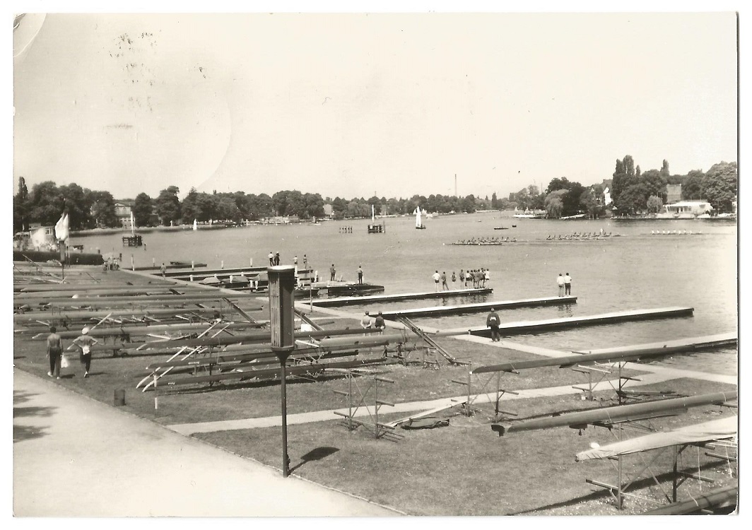 PC GDR 1970 Berli Gruenau regatta area 8 race at finish line PU 1976