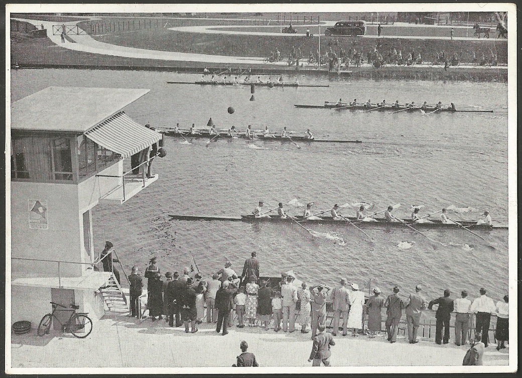 pc ned amsterdam bosbaan photo of m8 race with finish tower on the left side