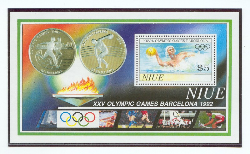 stamp niue 1992 july 22nd ss og barcelona waterpolo mi bl. 120 sweep oar rower in margin 